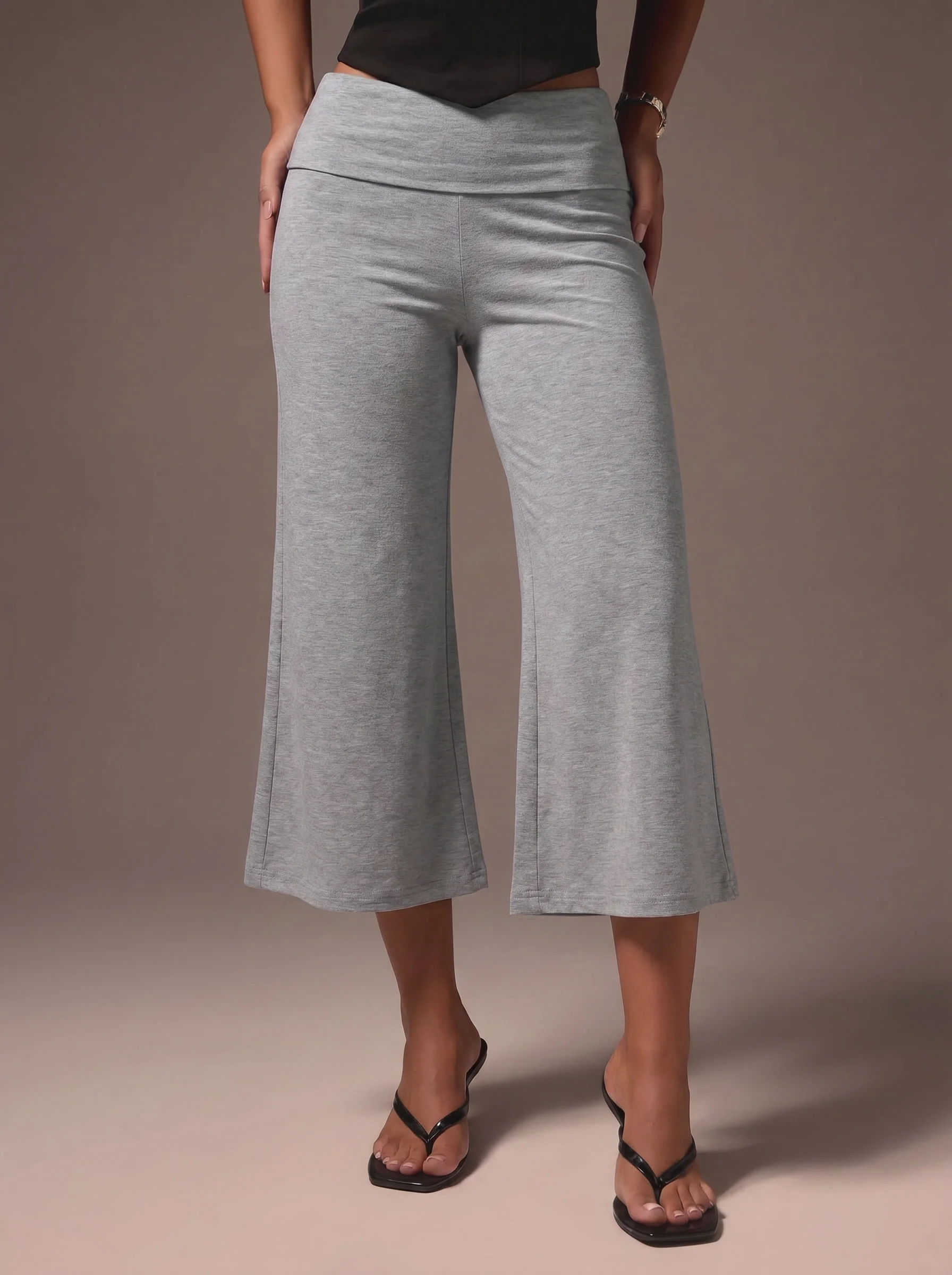 High-Waisted Capri Pants - Image 3
