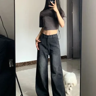 Vintage Straight-Leg Baggy Jeans