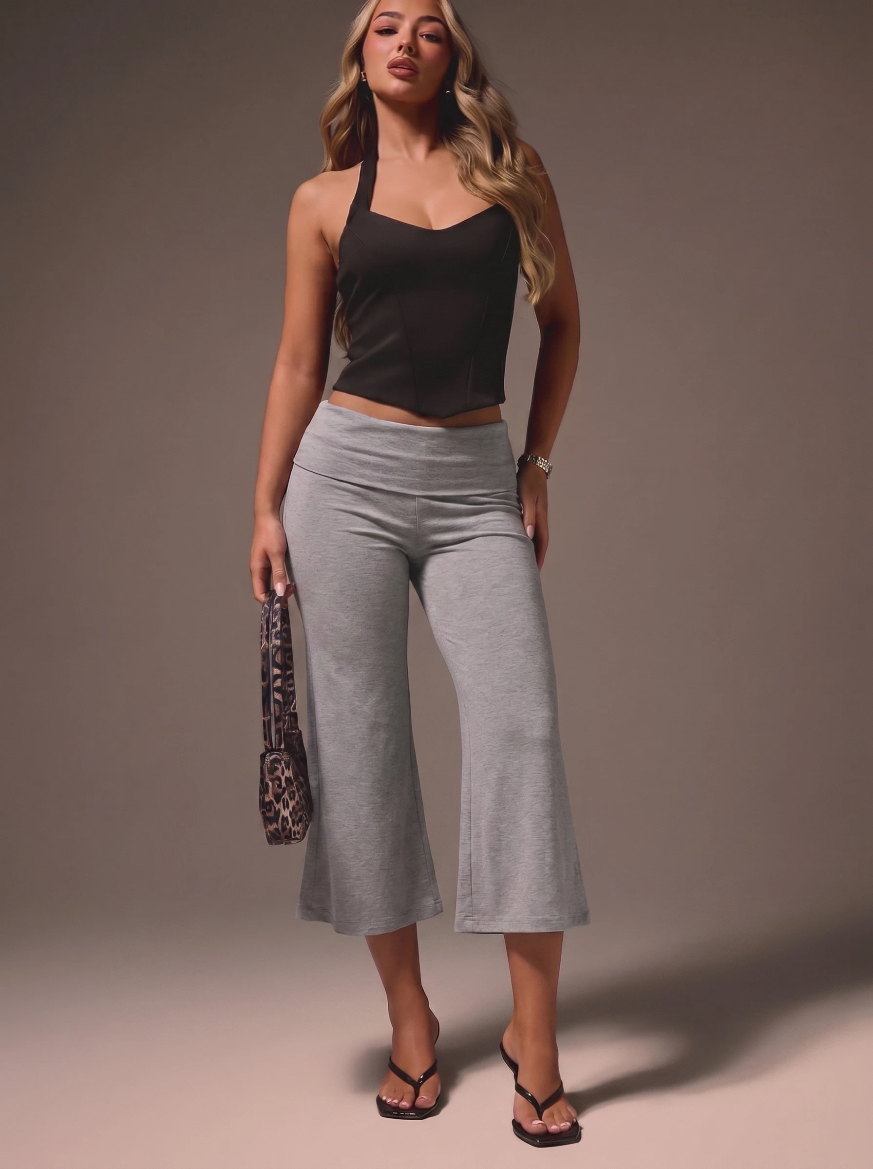 High-Waisted Capri Pants - Image 4